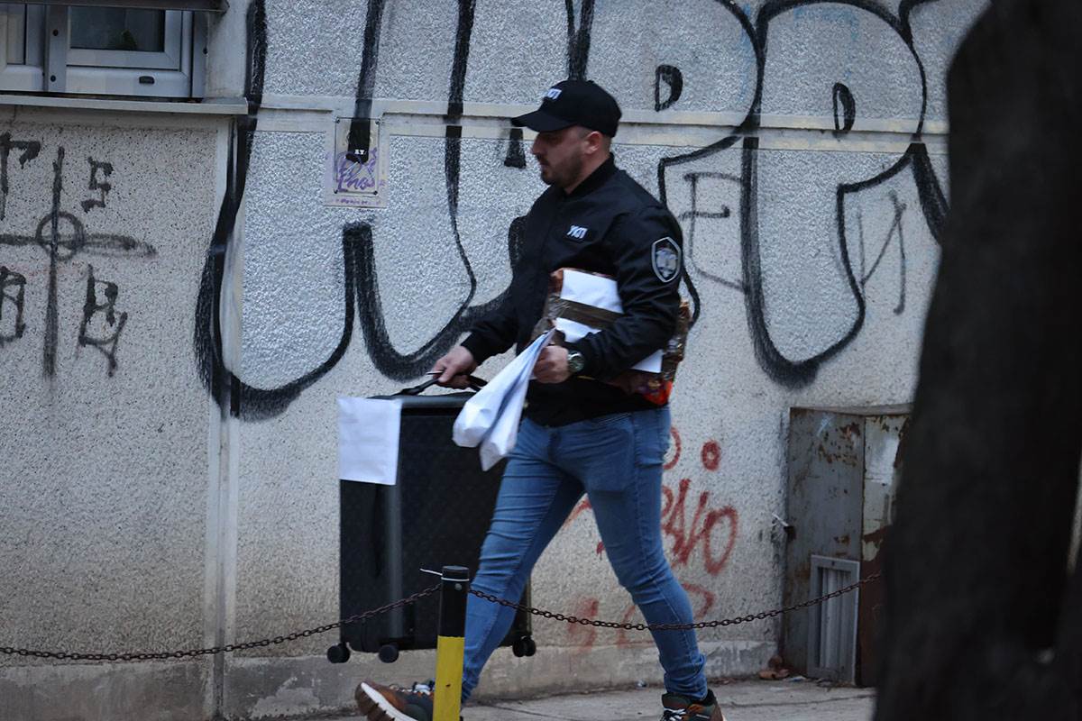 Hapšenje Aleksandra Papića11.jpg