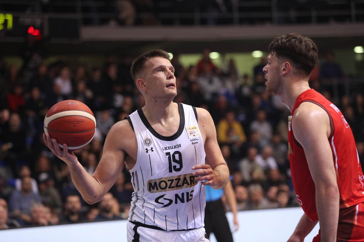 Arijan Lakić na Kupu Koraća u dresu Partizana