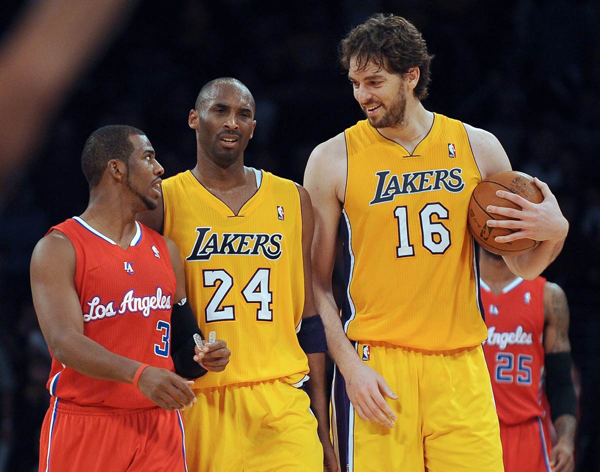 Pau Gasol i Kobi Brajant u dresu Lejkersa protiv Klipersa i Kris Pola