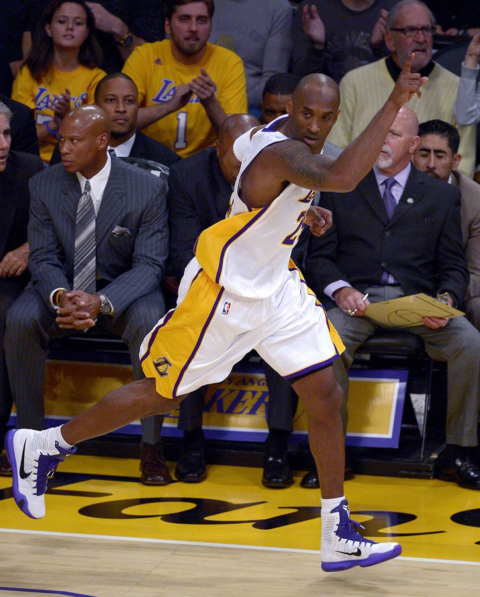 Kobi Brajant Lejkers4.jpg