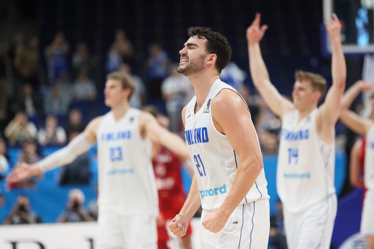 Edon Mađuni na meču protiv Hrvatske