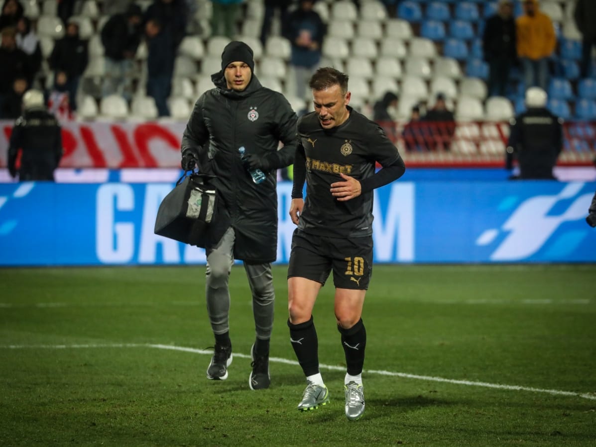 Penal za Partizan u derbiju video snimak