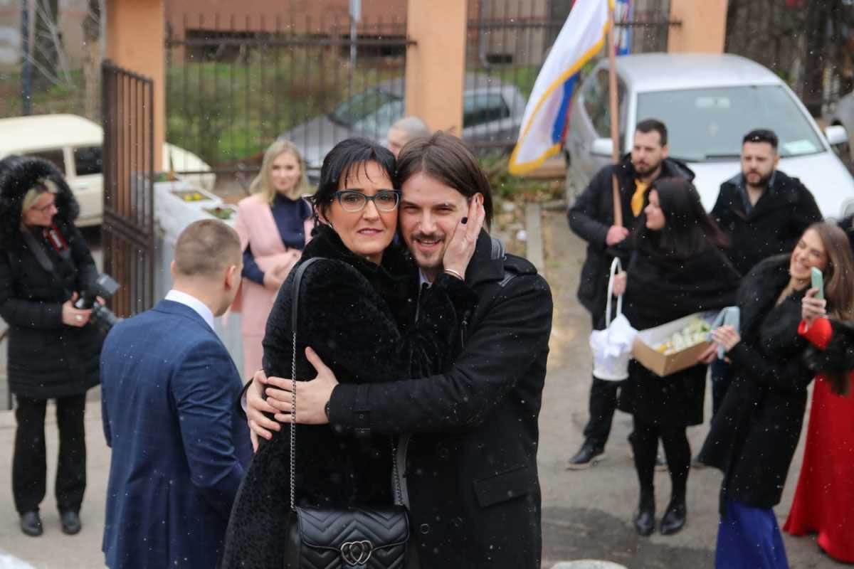 Prva žena Ace Lukasa2.jpg