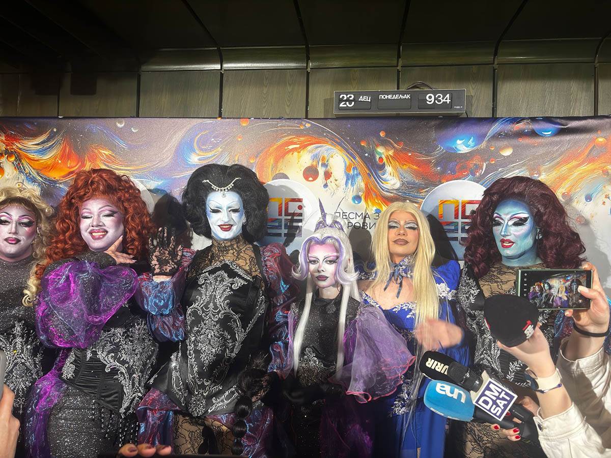 harem girls (2).jpeg