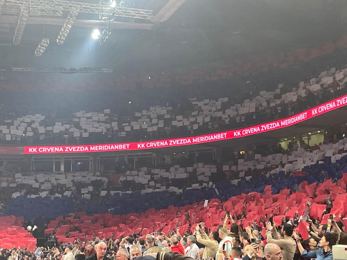 Koreografija na meču Zvezda-Žalgiris (1).jpg