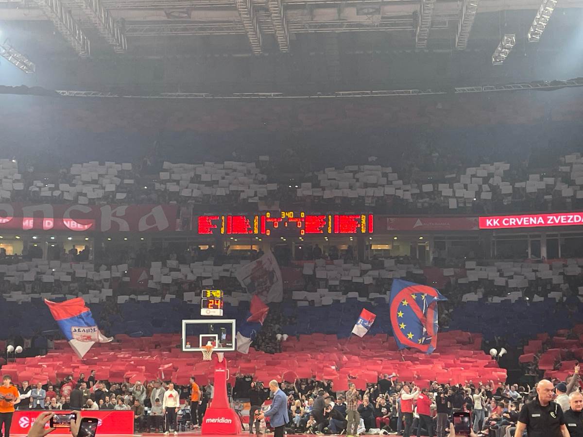 Koreografija na meču Zvezda-Žalgiris (4).jpg