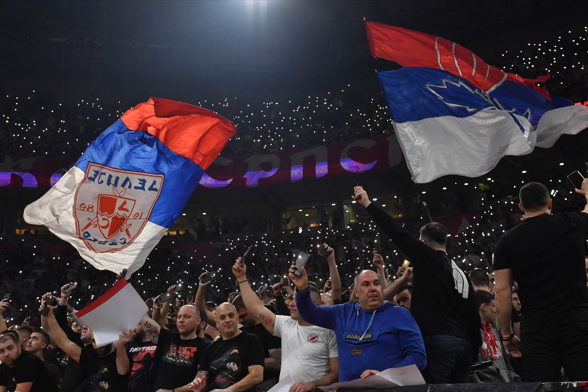 Navijači Crvene zvezde protiv Žalgirisa (3).jpg