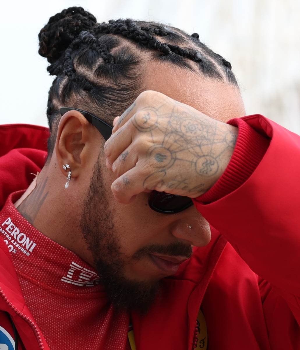 Luis Hamilton sakrio lice u Ferariju