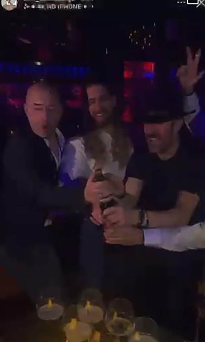 Princ od Vranje slavi pobedu (1).jpg