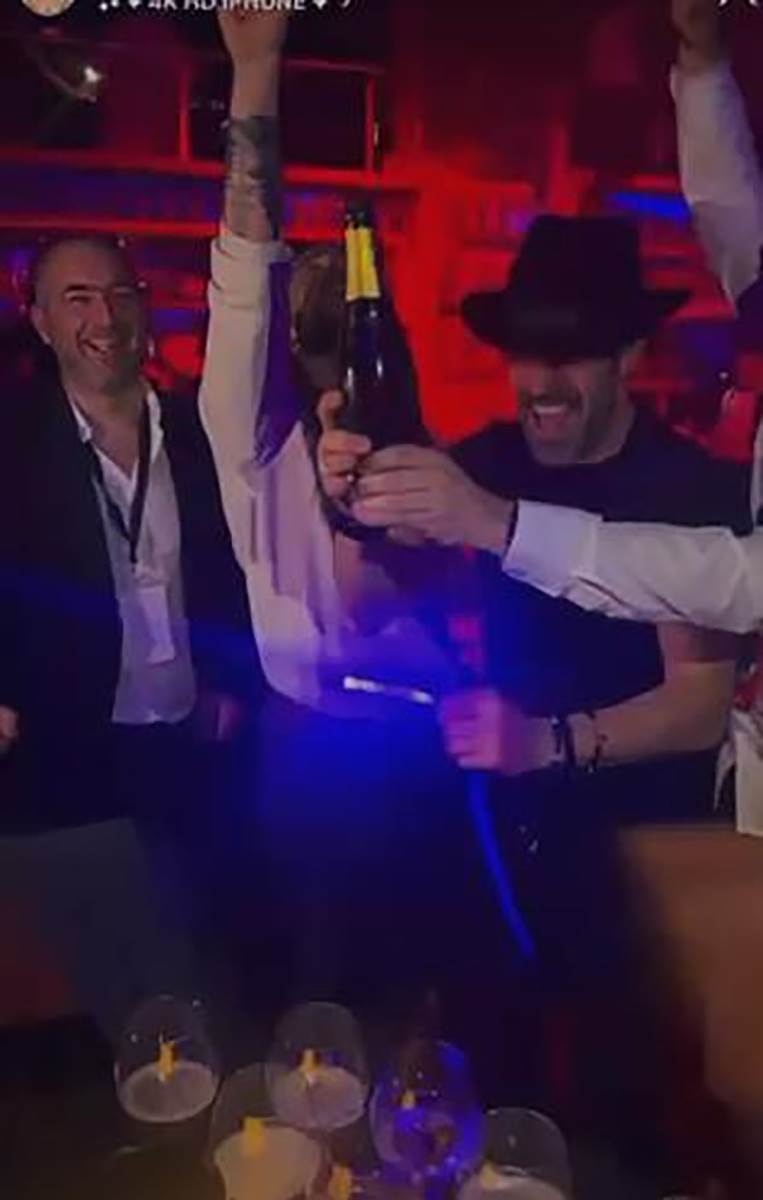 Princ od Vranje slavi pobedu (8).jpg