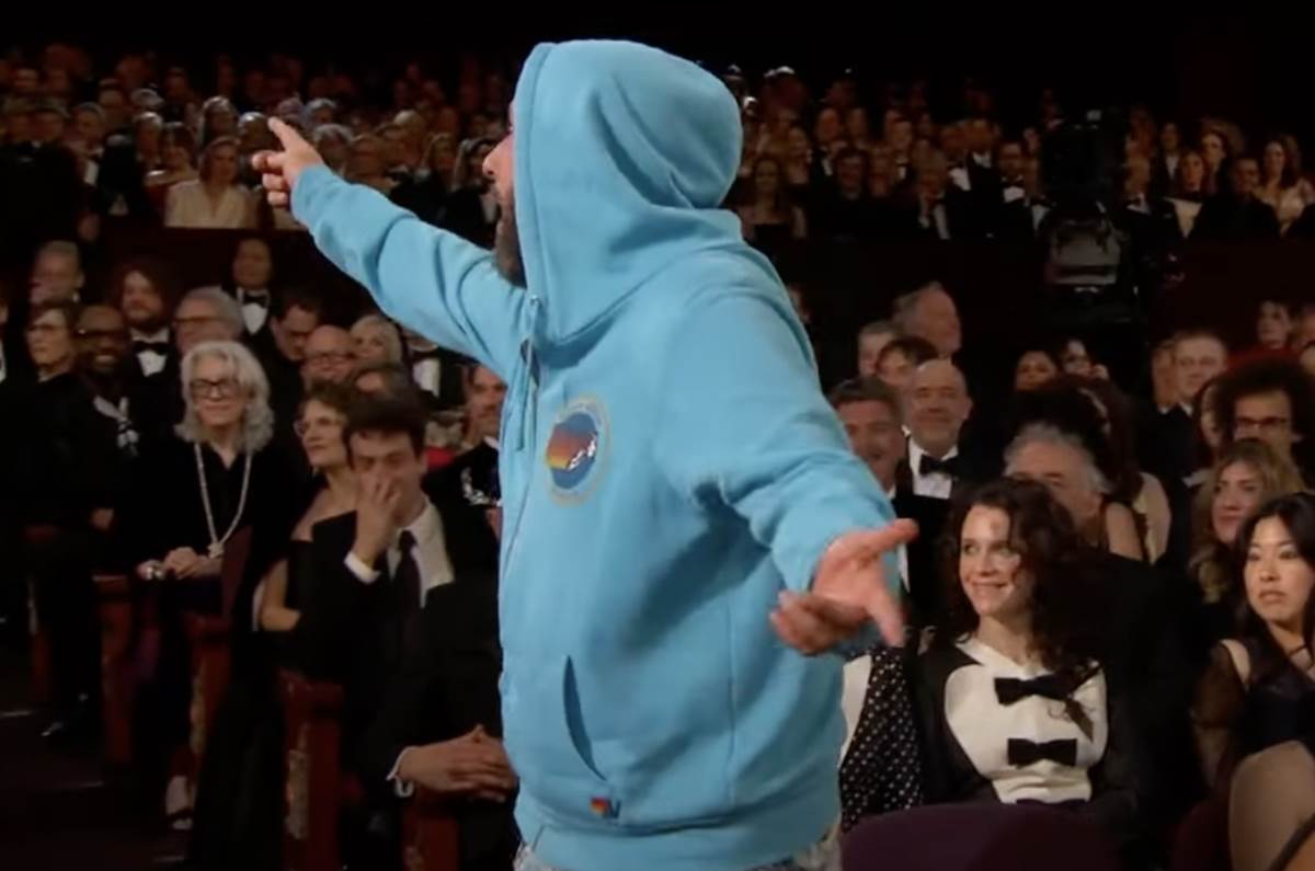 adam sandler na dodeli oskara 6.png