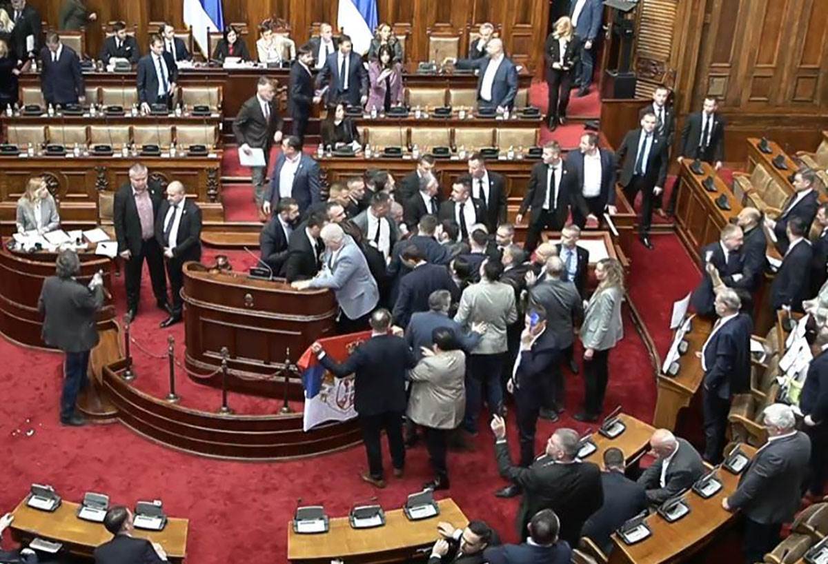 Haos u Skupštini, Skupština Srbije, Narodna skupština