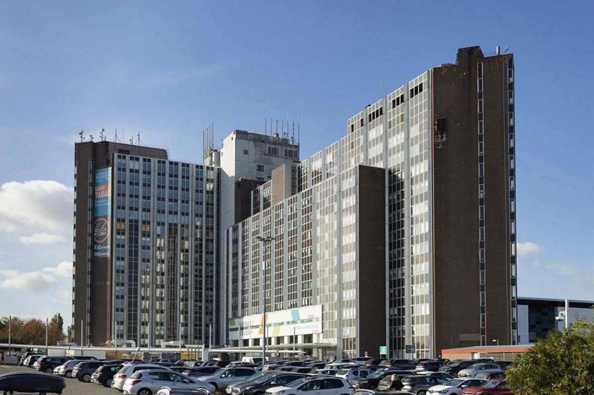 Bolnica u kojoj se lečio i preminuo Saša Popović (1).jpg