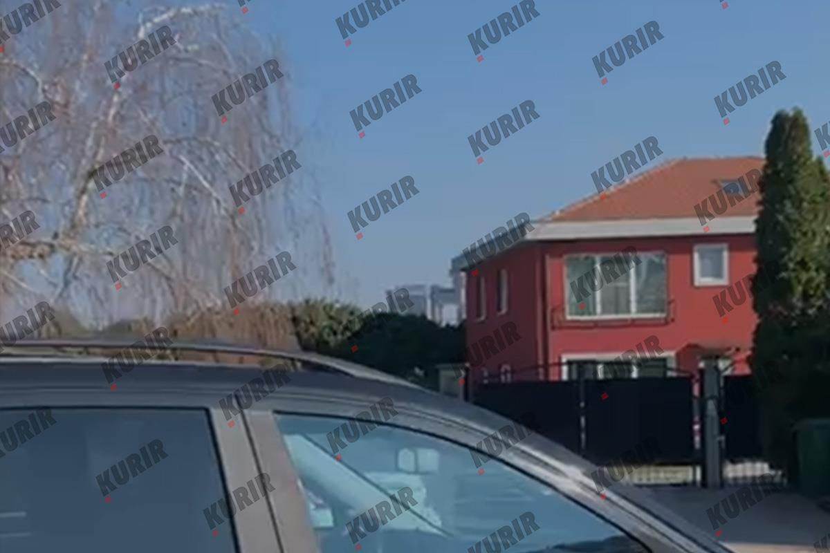 Suzana Jovanović stigla u svoj porodični dom (2).jpg