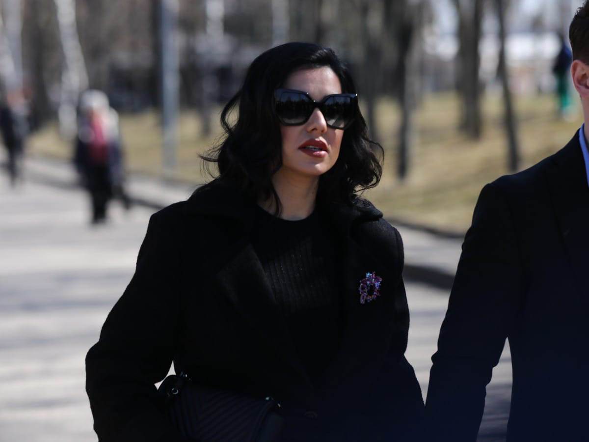 Tanja Savić na sahrani Saše Popovića