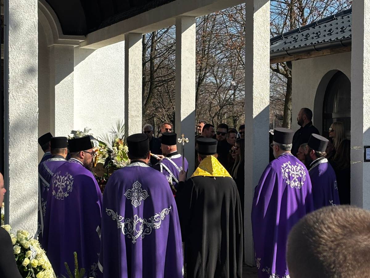 Osam svestenika (2).jpg