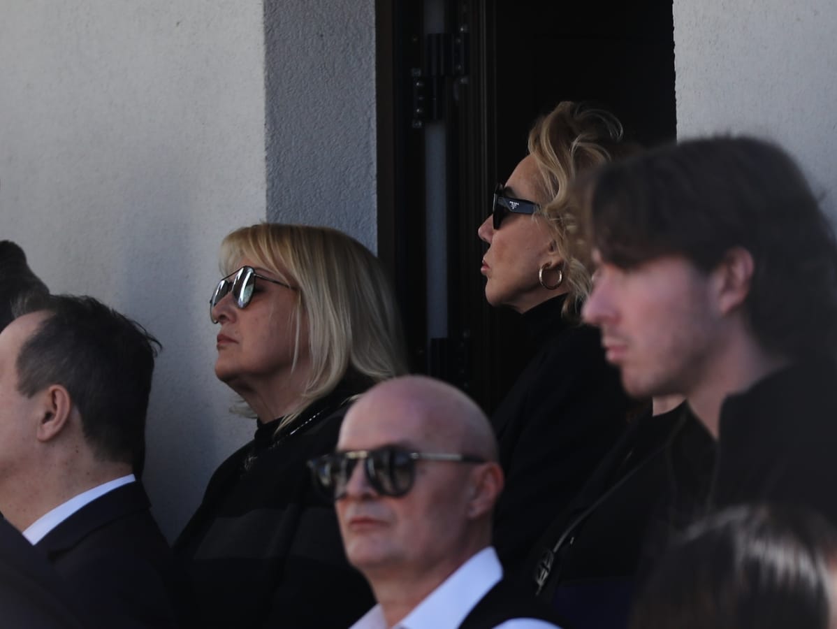 Porodica u suzama (5).jpg