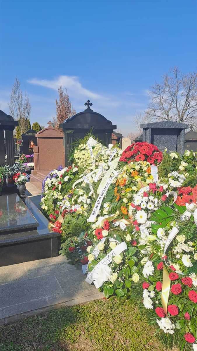 Grob Saše Popovića dan nakon sahrane (2).jpg