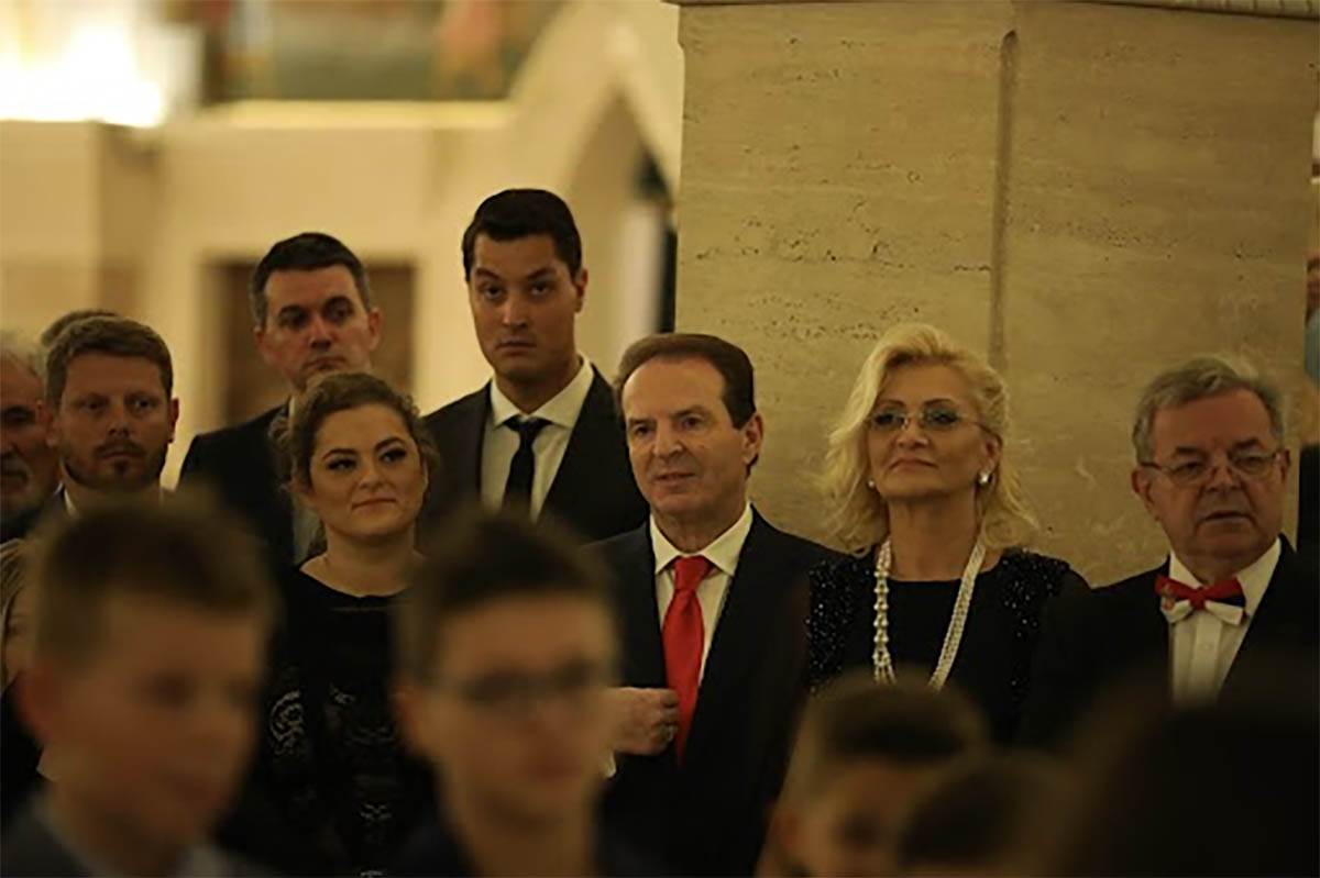 porodica Karić (3).jpg