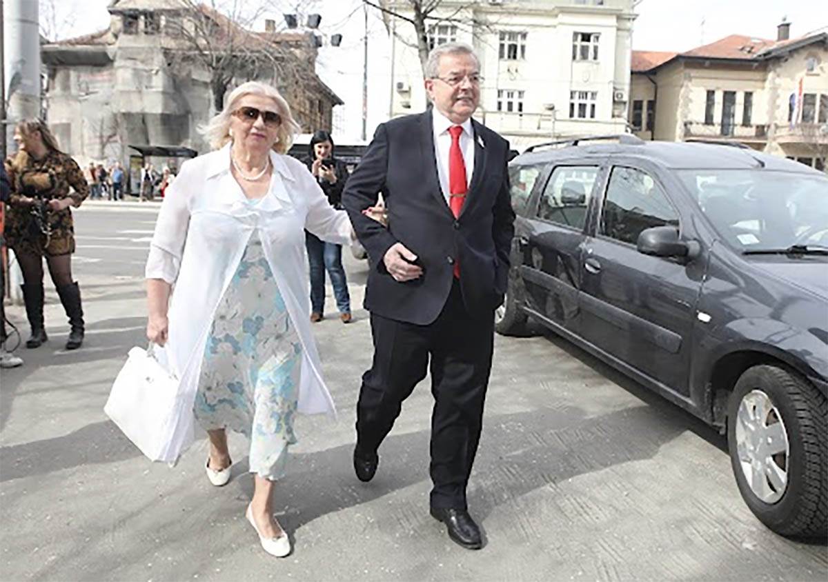 porodica Karić (1).jpg