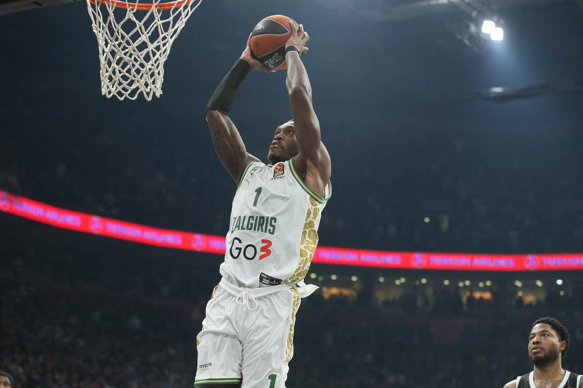 Loni Voker kosarkas Zalgirisa na utakmici Evrolige protiv Partizana