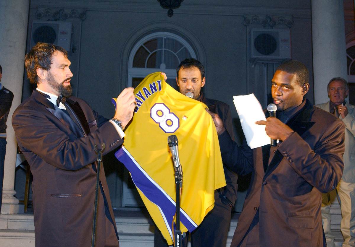 Skot Polard i dres Kobija Brajanta u Beogradu