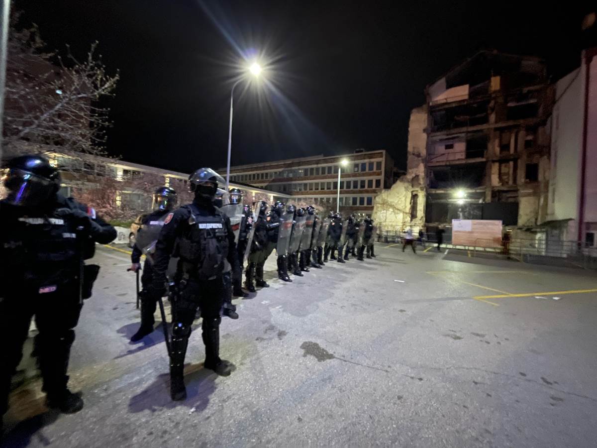 Studenti u blokadi blokirali zgradu RTS