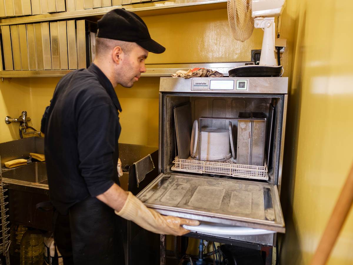 dewa_bajadera_kolači_proizvodnja_stefan_stojanović_ (8).jpg