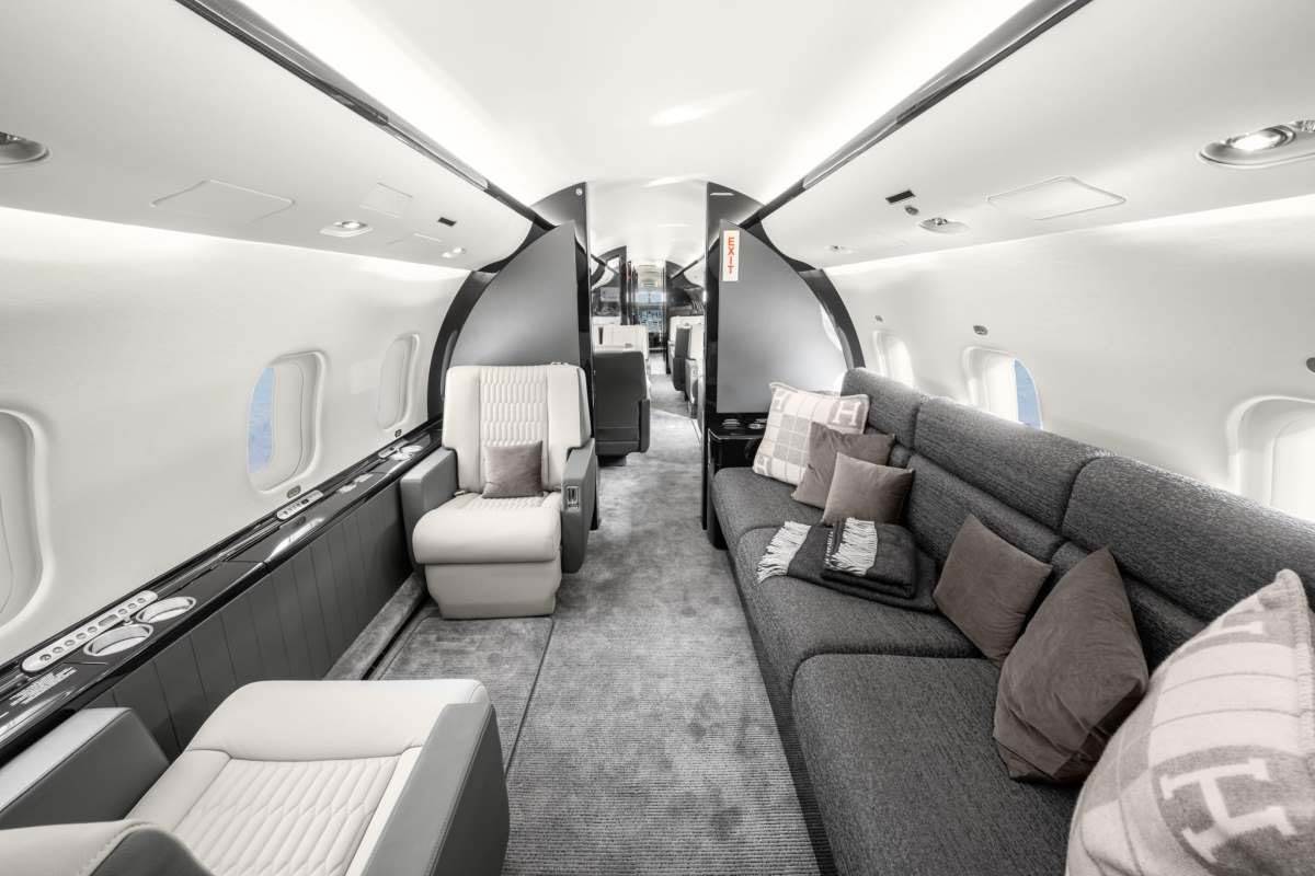 Unutrašnjost Trampovog aviona (5).jpg