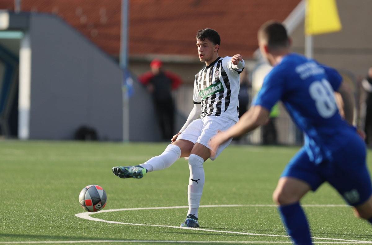 Radnik - Partizan (1).jpg