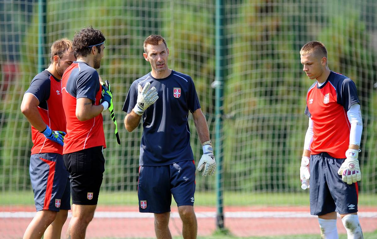 Radiša Ilić u kopu sa navijačima OFK Beograda