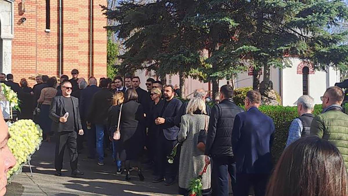 Sahrana Hafa Karić (2).jpg