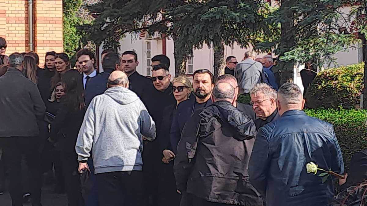 Sahrana Hafa Karić (4).jpg