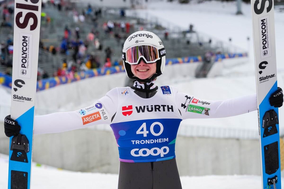 Nika Prevc podigla skije