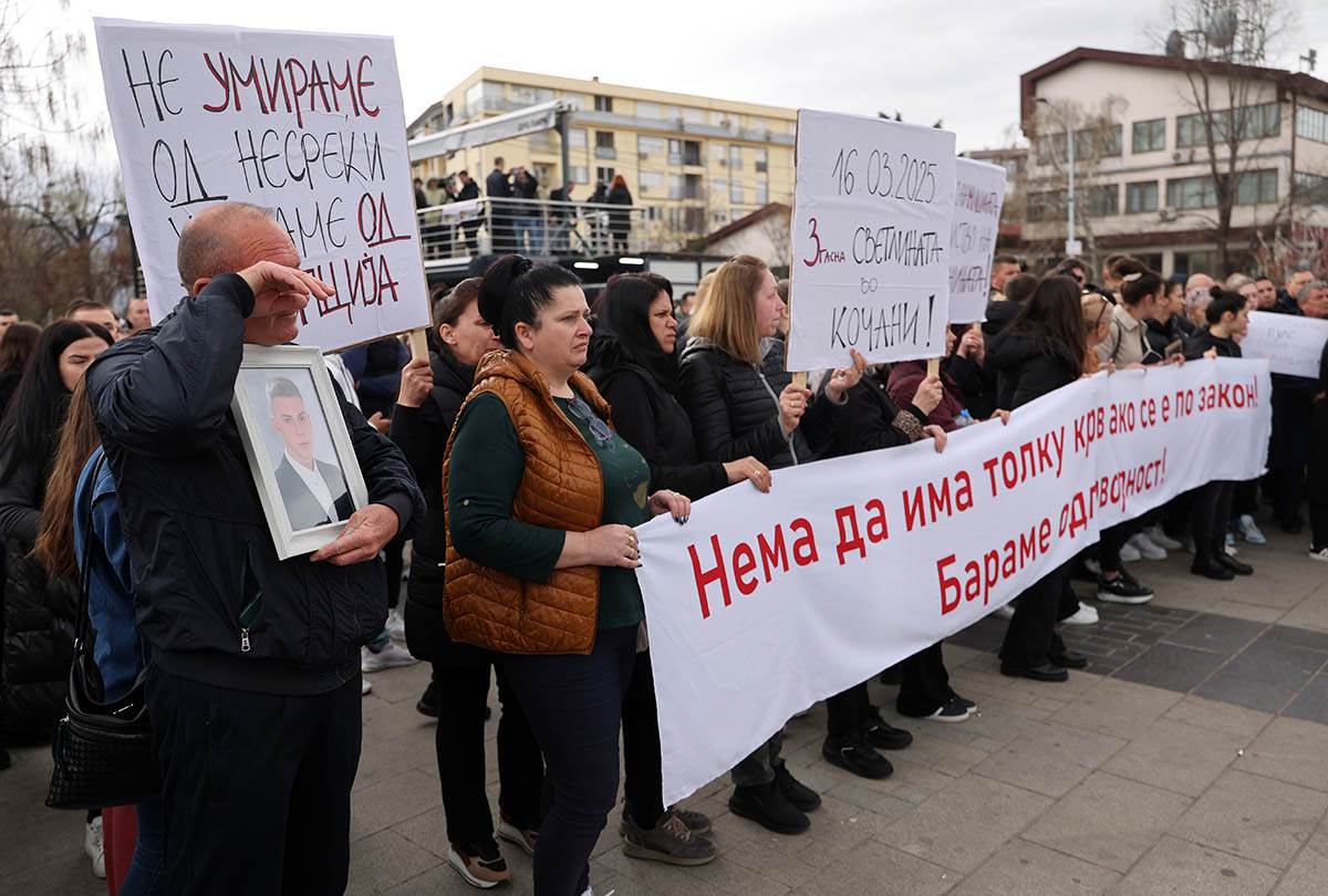 protesti u Kočanima3.jpg