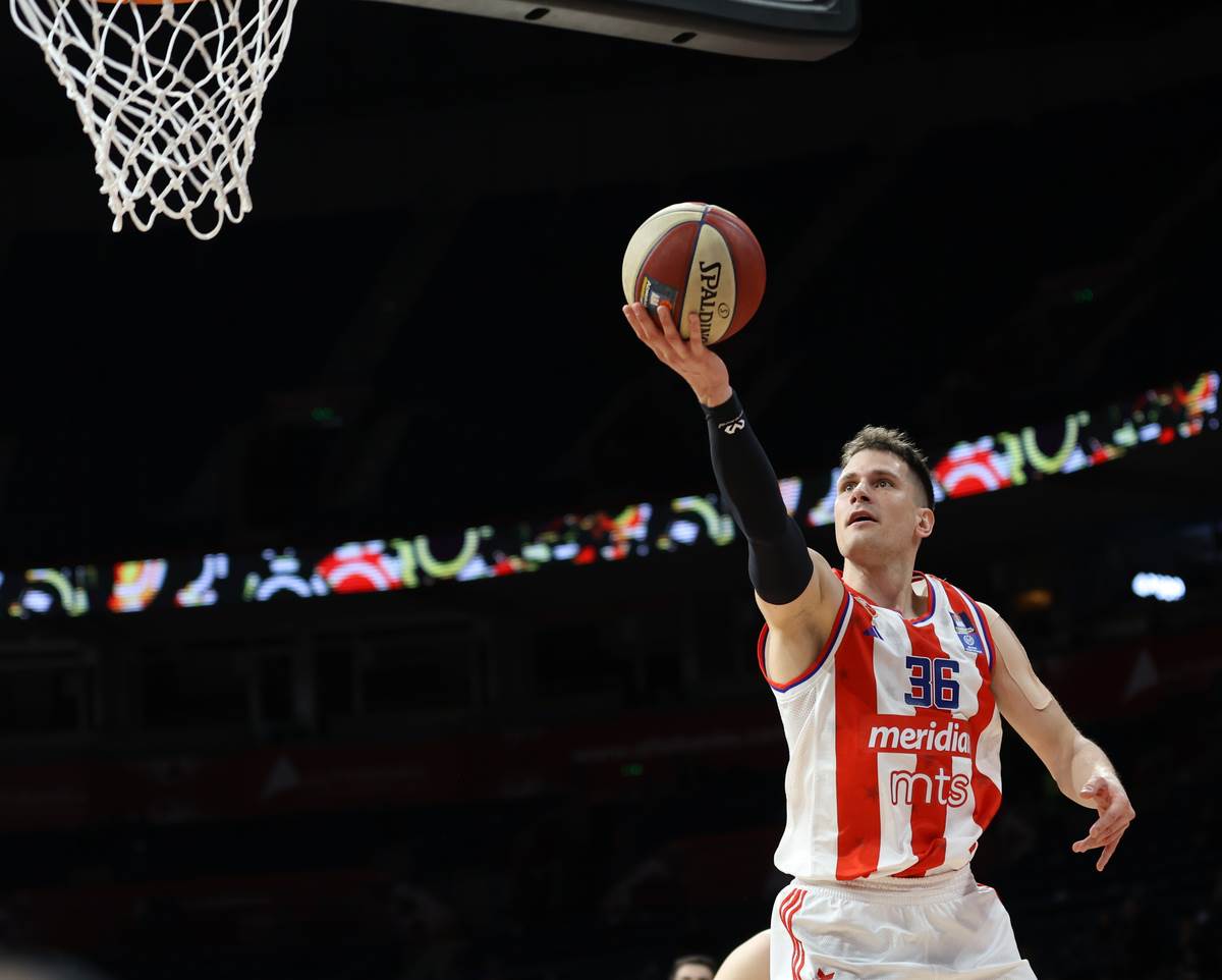 Crvena zvezda - Mega 4.JPG