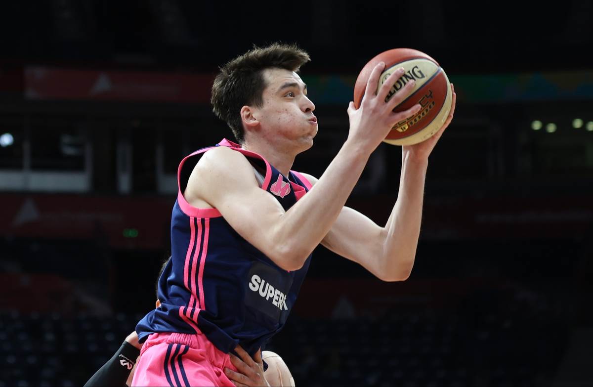 Crvena zvezda - Mega 3.JPG