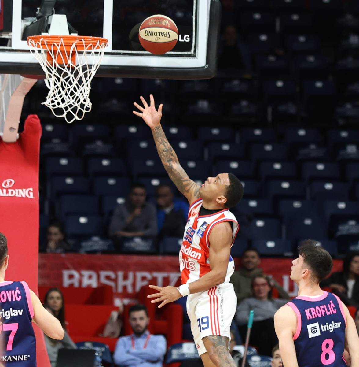 Crvena zvezda - Mega 8.JPG