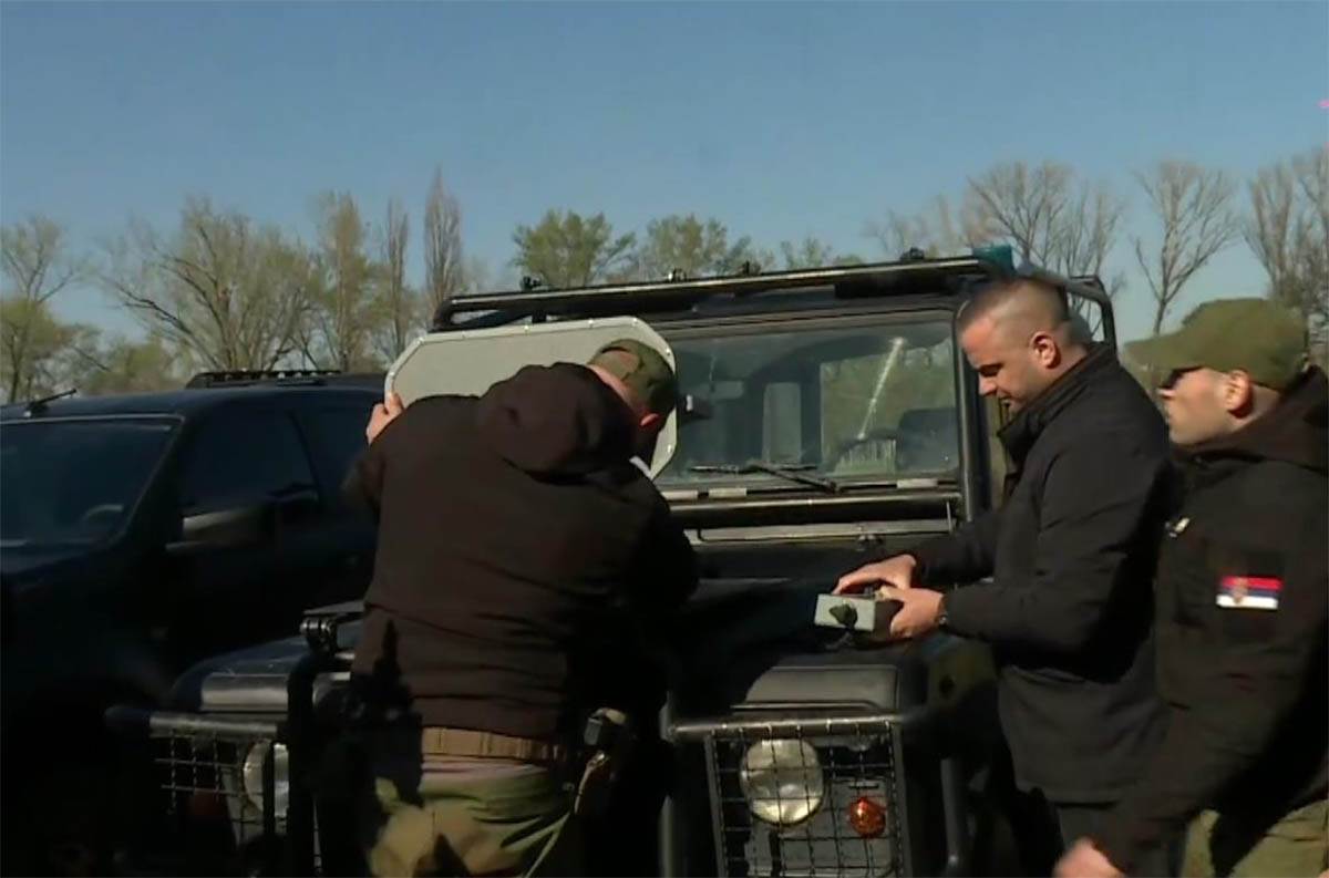 Zvučni top, Ivica Dačić