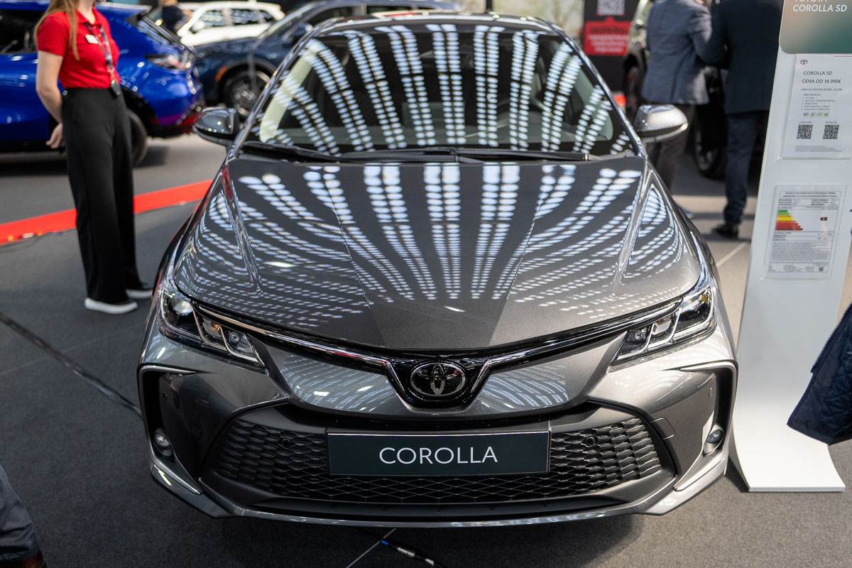 Toyota Corolla (3).jpg