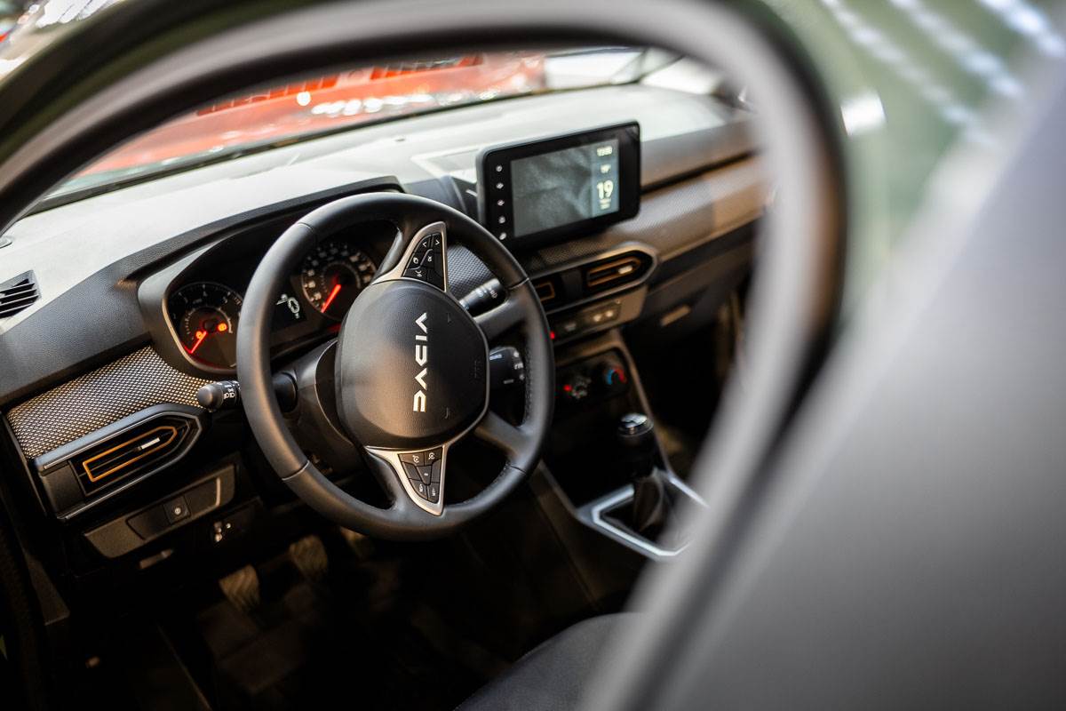 Dacia Sandero (1).jpg