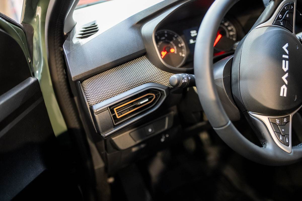 Dacia Sandero (2).jpg