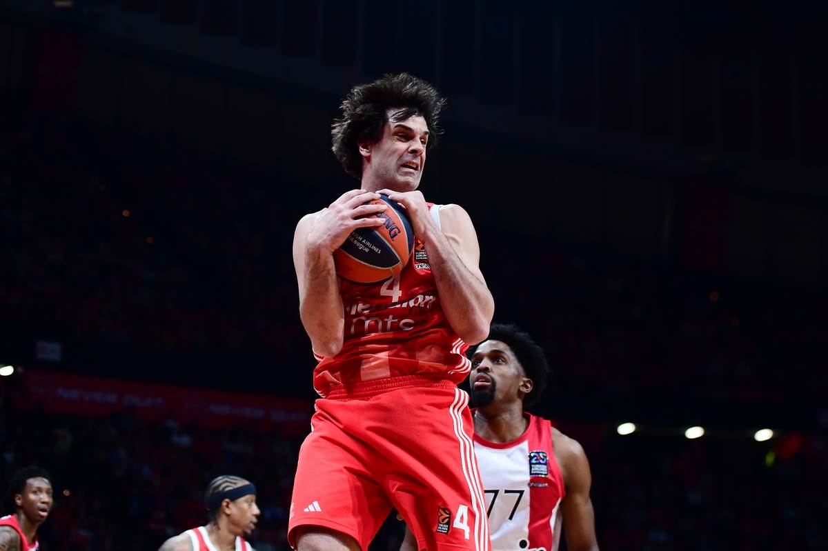 Olimpijakos Crvena zvezda (3).jpg