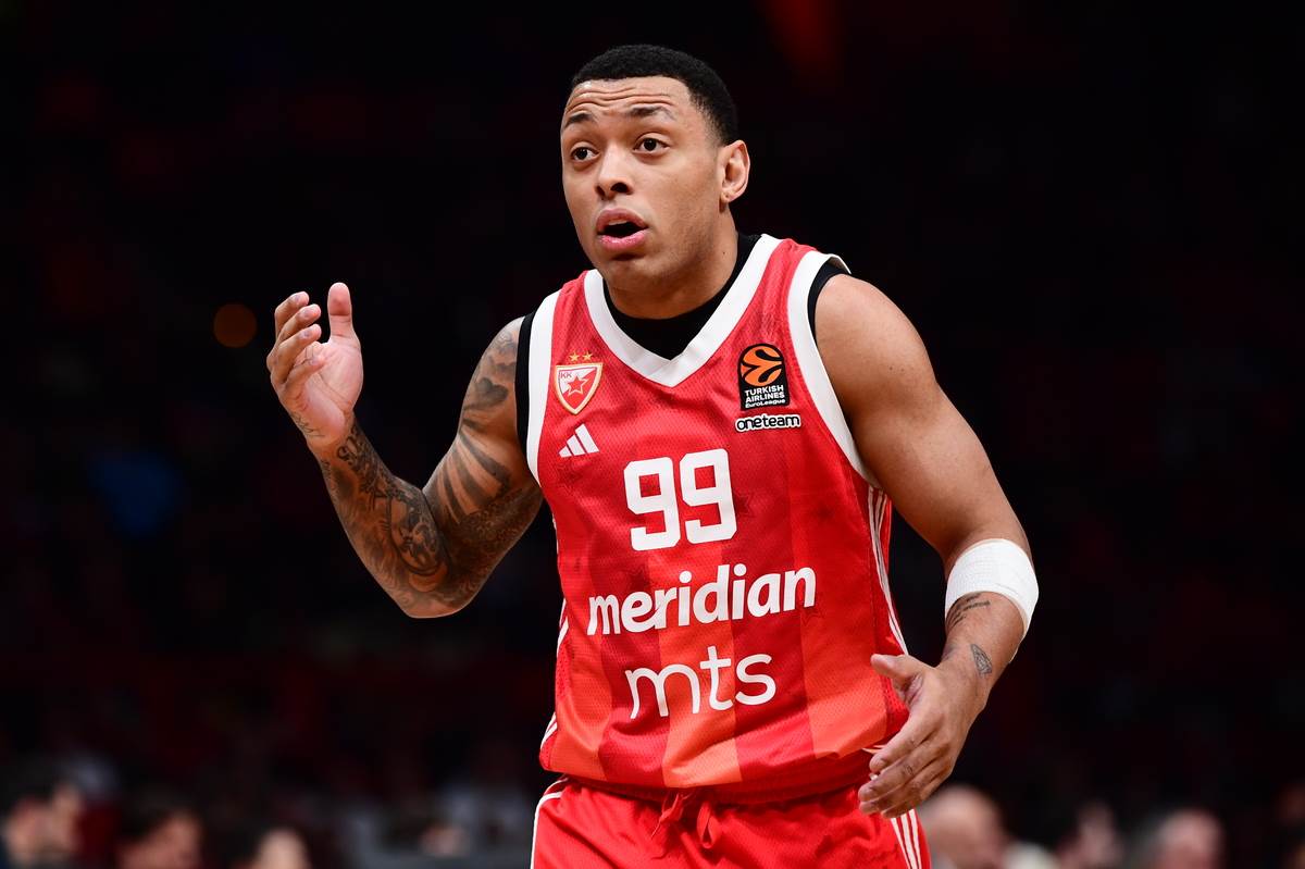 Olimpijakos Crvena zvezda (4).jpg