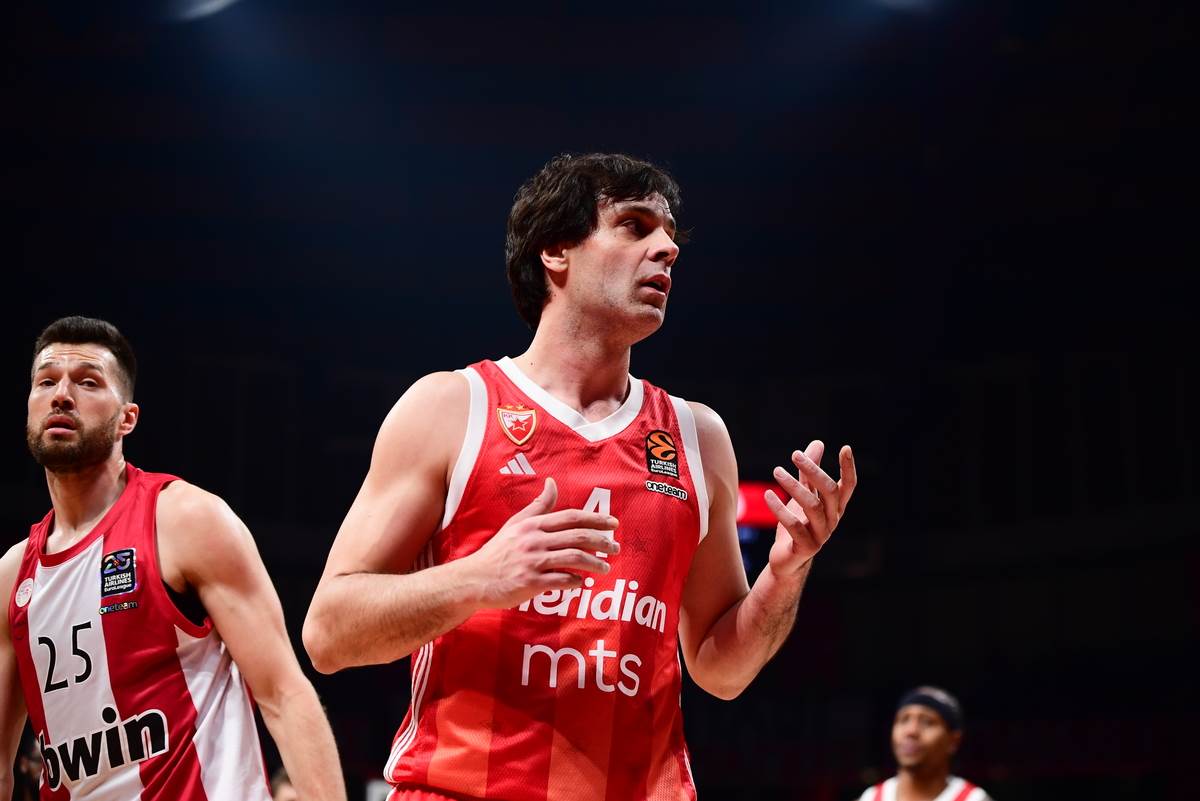 Olimpijakos Crvena zvezda (3).jpg