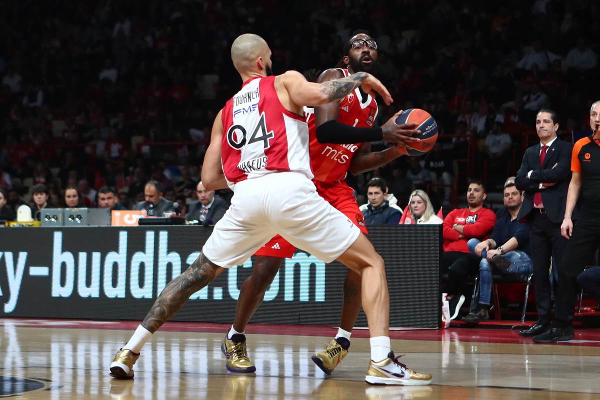 Olimpijakos Crvena zvezda (1).jpg