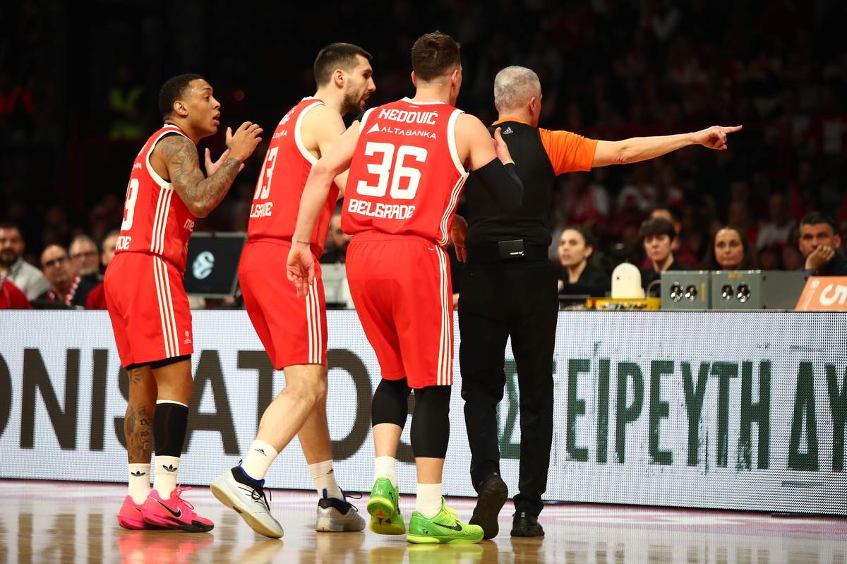 Olimpijakos Crvena zvezda (1).jpg