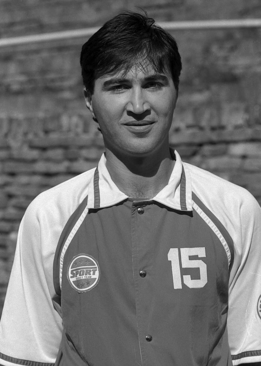 Zufer Avdija u opremi Crvene zvezde