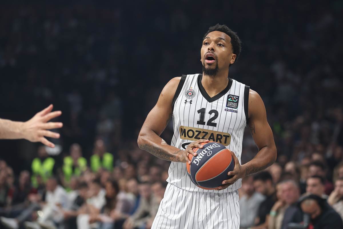 KK Partizan-Anadolu Efes (1).JPG