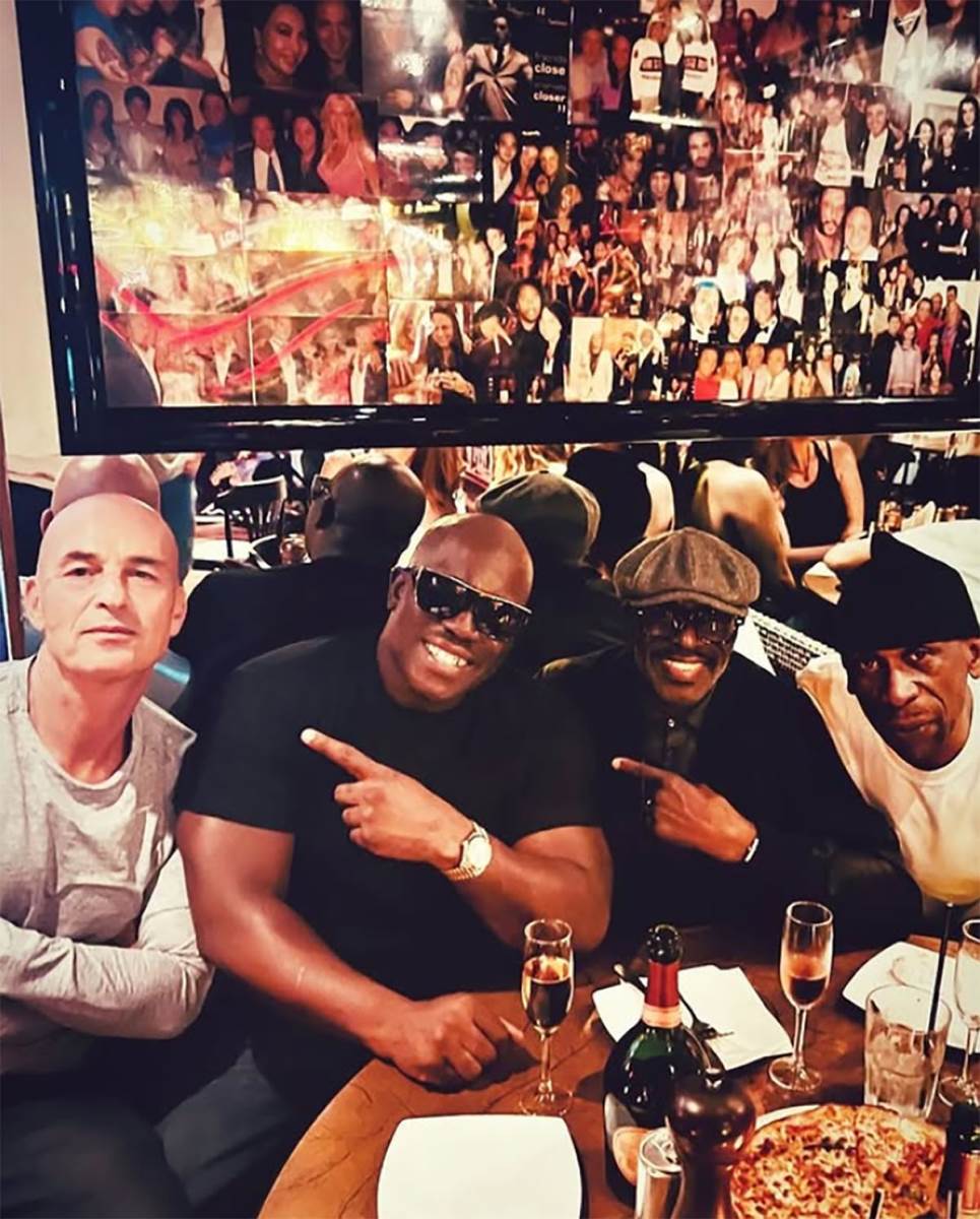 Mark Morison pevač (3).jpg